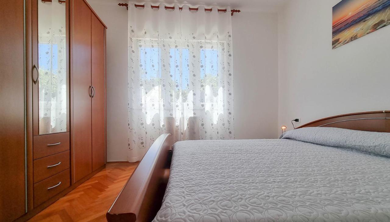 Racy Apartment Umag Ngoại thất bức ảnh